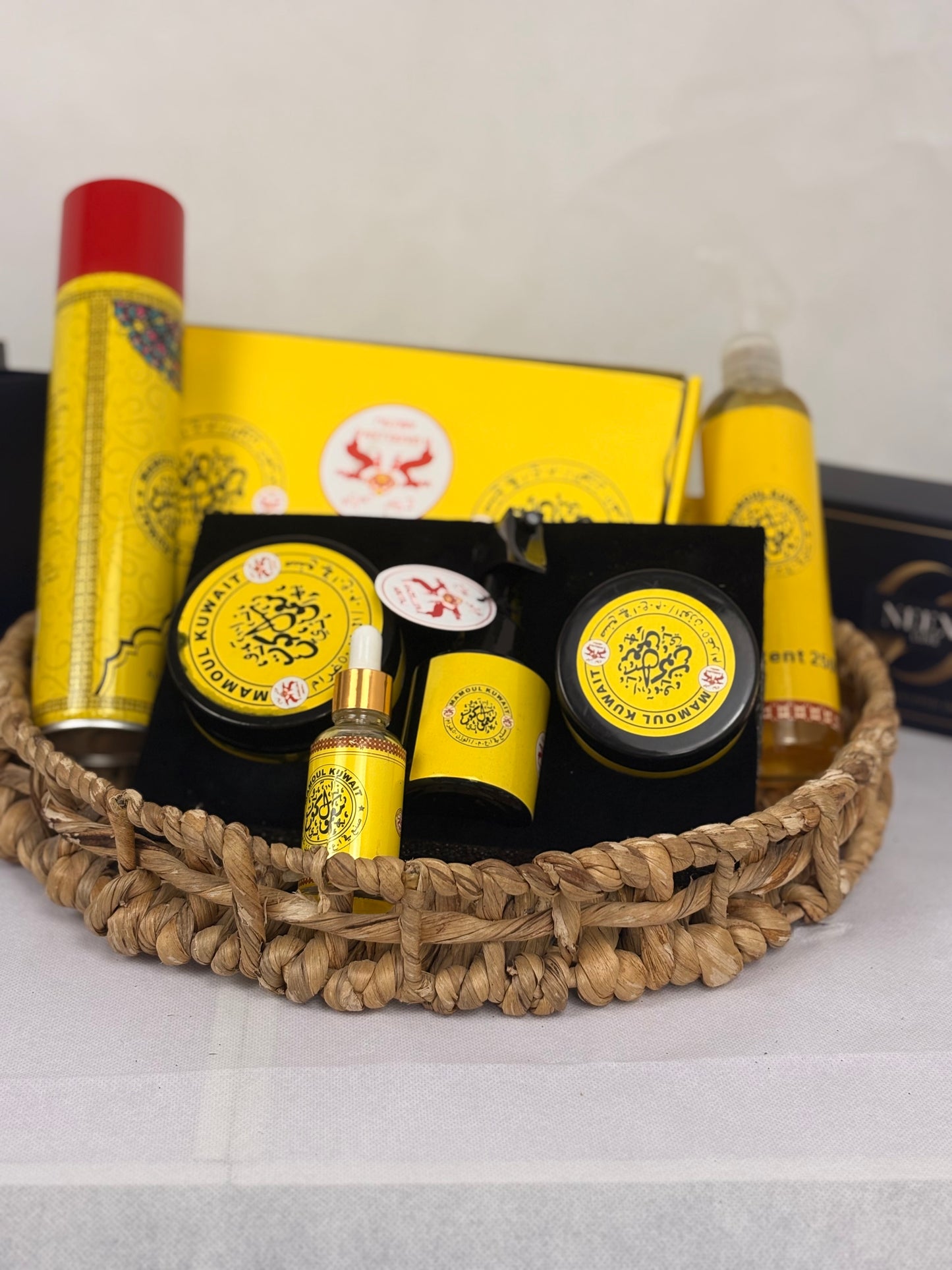 NEEX LUXE Mamoul Kuwait Gift Basket