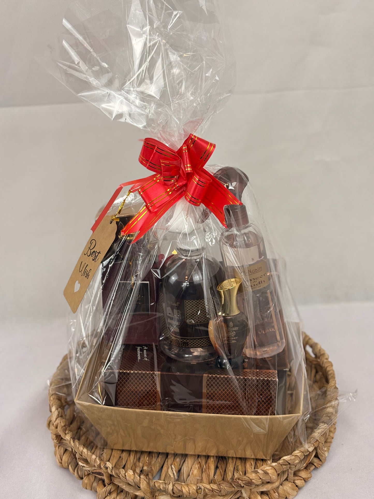 Neex LUXE Ameer Oudh Gift Basket