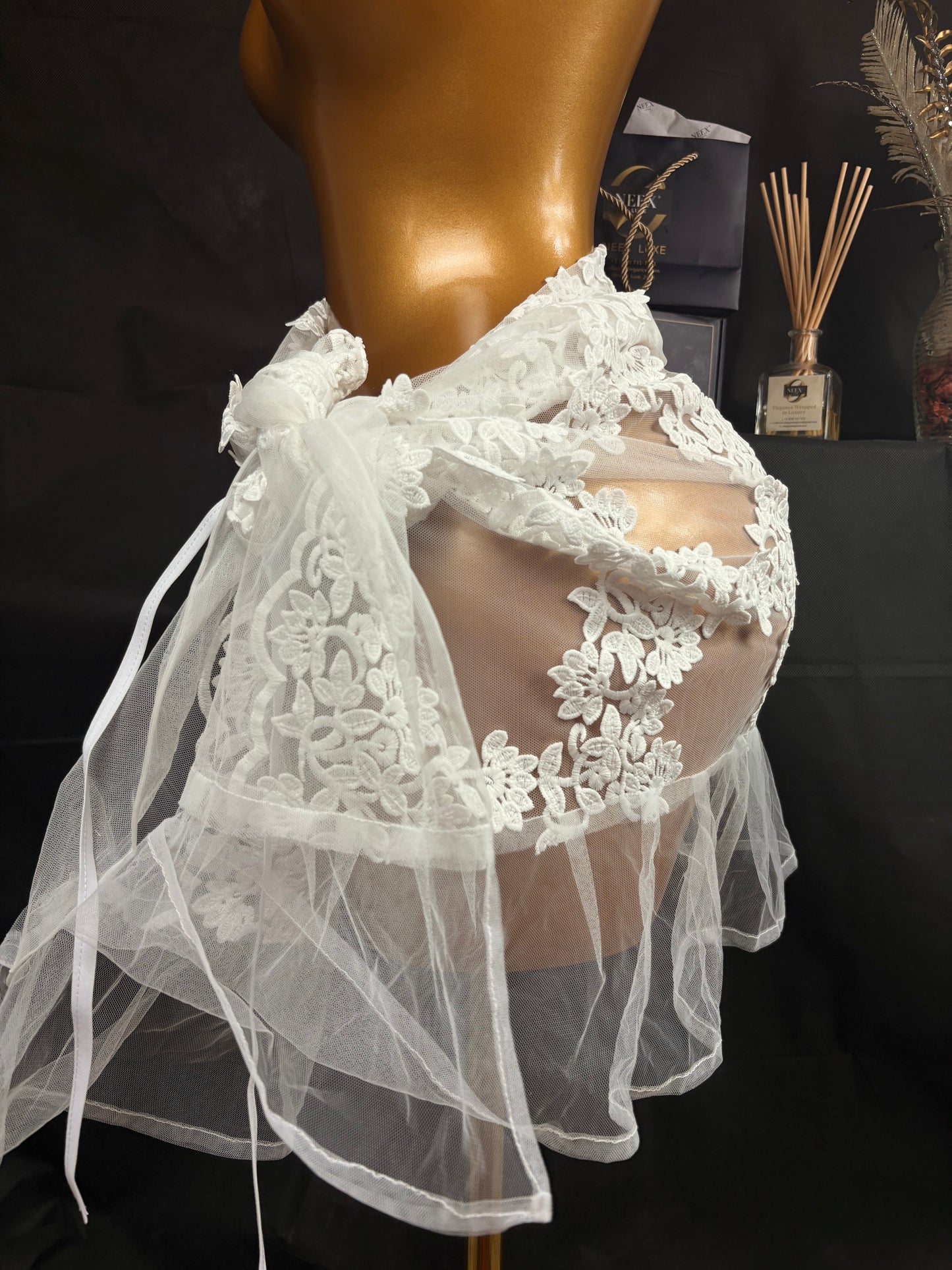 NEEX LUXE Pagne – Luxury Woven Wrap for Women